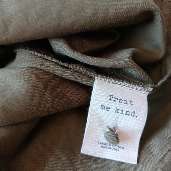 NWT Bare Button Back Baby Doll Olive Top - Picture 6 of 7